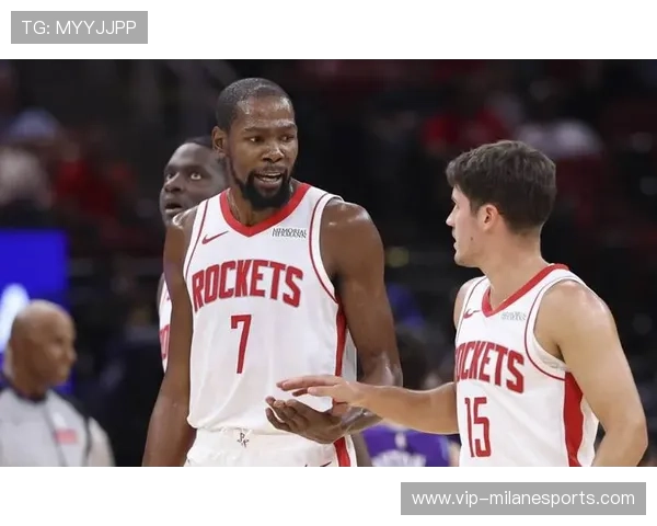 复出遥遥无期？火箭队32岁前锋伤情更新：只能轻度训练，乌帅无奈